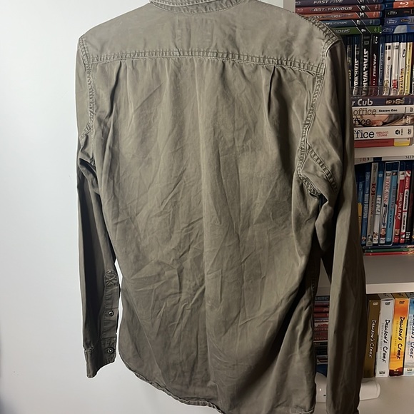 XS AEO button down shirt - Picture 2 of 4